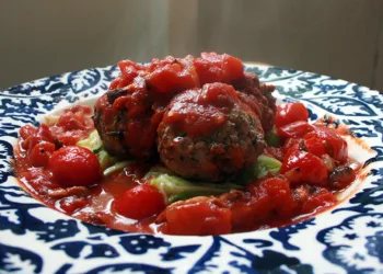 Delicious Italian Meatballs And Courgetti