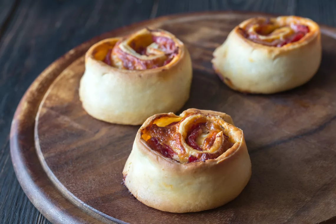 If You Love Pizza, You'Ll Definiely Love Pizza Roll As Well. It'S Just As Good But Requires Less Ingredients. Here Is A Simple Recipe You Can Make.