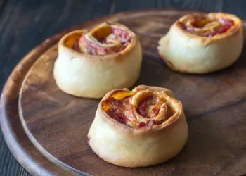 If You Love Pizza, You'Ll Definiely Love Pizza Roll As Well. It'S Just As Good But Requires Less Ingredients. Here Is A Simple Recipe You Can Make.