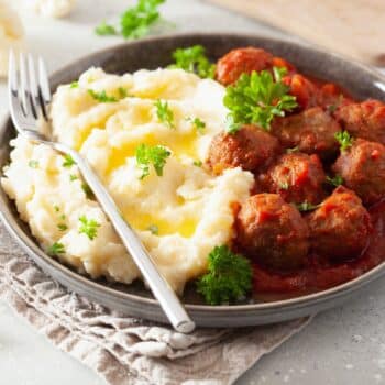delicious_chorizo_meatballs_with_mashed+faux_tatoes