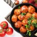 easy-turkey_meatballs_with_arugula_and_mozzarella