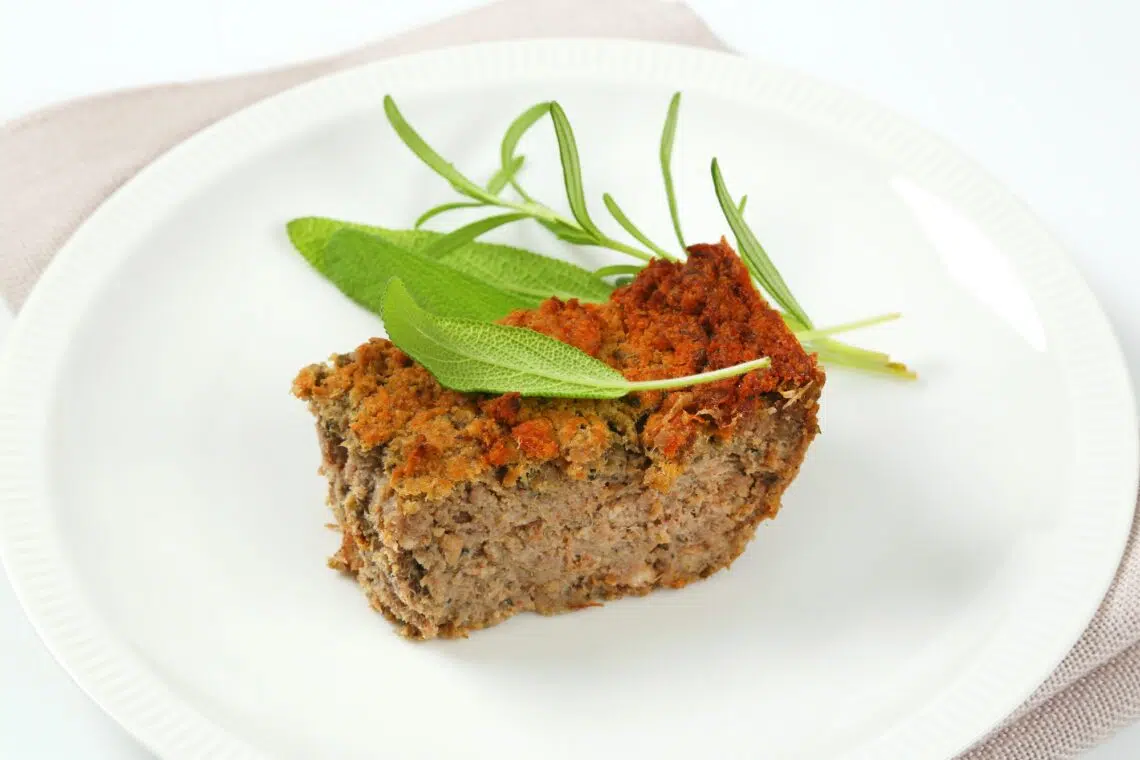 Deliciously_Simple_Meatloaf_Muffins