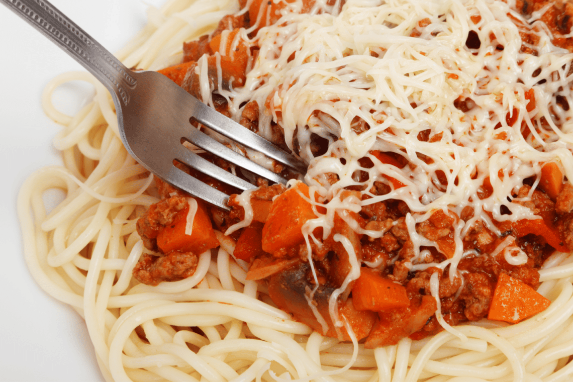 Scrumptious Filipino-Style Spaghetti