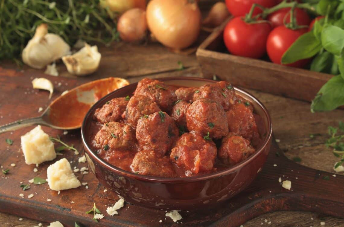 Easy Italian Meatballs In A Brown Bowl