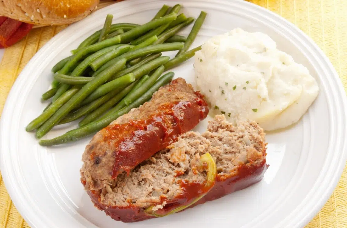 Guilt-Free Easy Italian Meatloaf With Beans And Mashed Potato