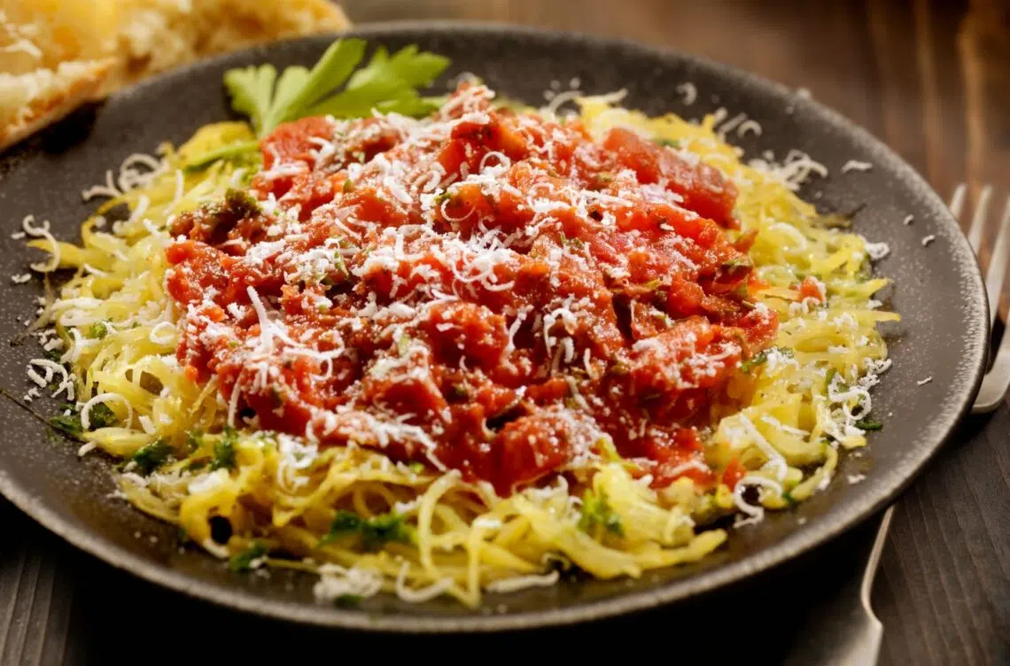 Healthy Spaghetti Squash Noodles With Meat Sauce