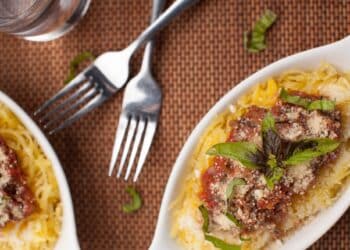 Healthy-Spaghetti-Squash-With-Meat-Sauce