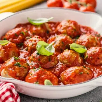 Meatballs In Tomato Sauce With Basil