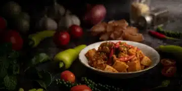 Curried Minced Lamb With Potatoes And Peas