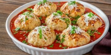 Simple Chicken Parmesan Meatballs In Marinara Sauce